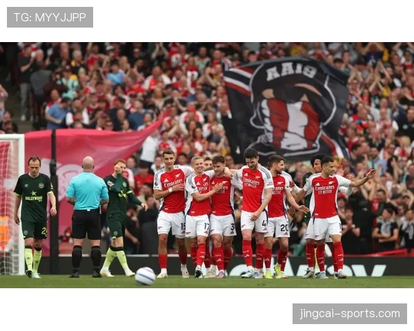 曼联中卫危机：马丁内斯与马奎尔双双停赛敲响警钟